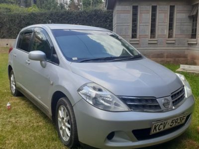 Nissan tiida 2012