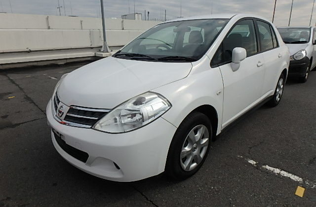 Nissan Tiida Latio year 2012 1500 cc petrol automatic transmission white color not used locally Ksh 655K