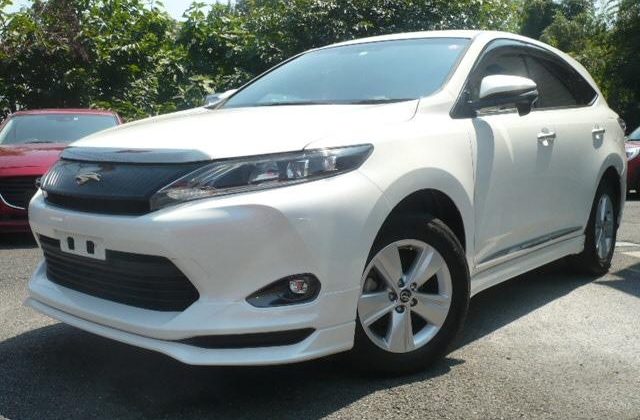 Toyota harrier year 2014 2000 cc petrol automatic transmission white color fully loaded KDA ksh 3.25M