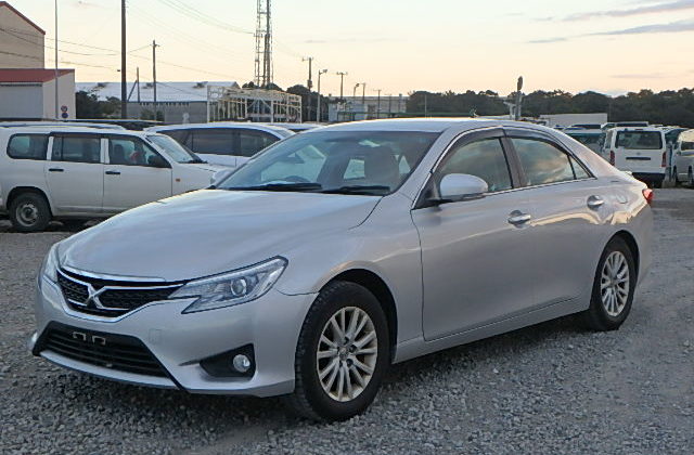 Toyota Mark X Year 2013 KDB Silver Color Hire-Purchase Accepted Ksh 1.58M
