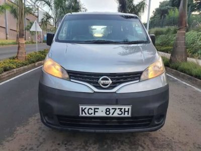 NISSAN NV200