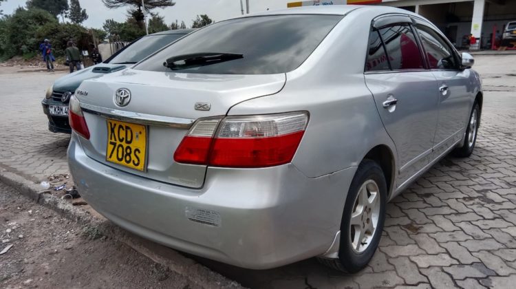 TOYOTA PREMIO call 0748192326