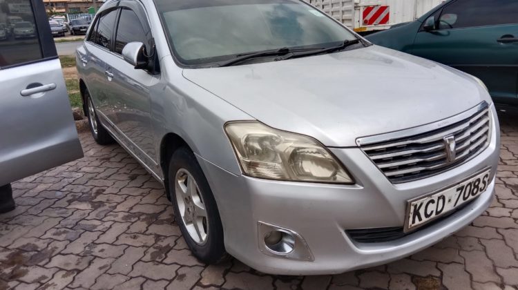 TOYOTA PREMIO call 0748192326